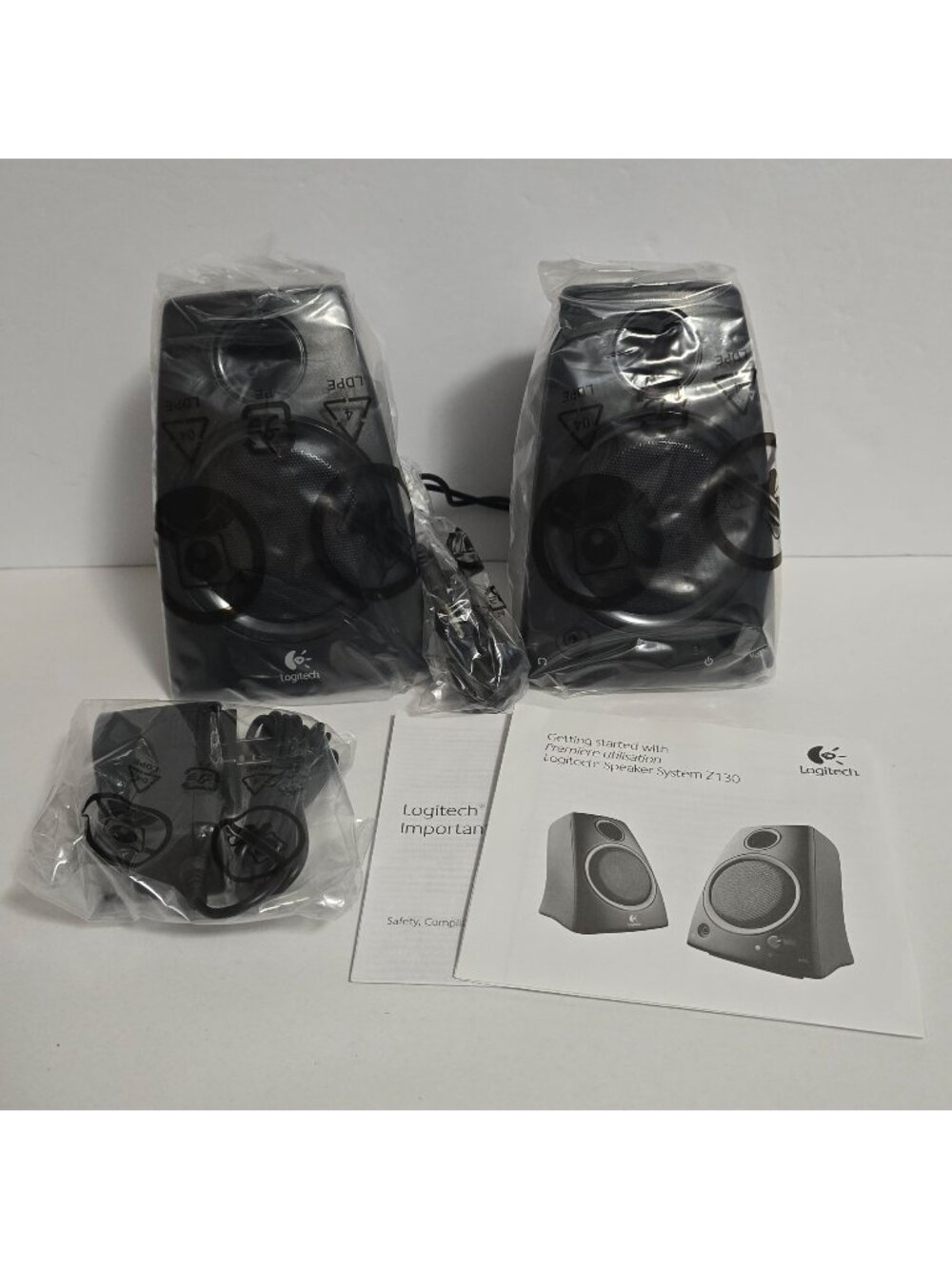 Logitech Compact Stereo Speaker System Z130 3.5 mm Jack New Without Box